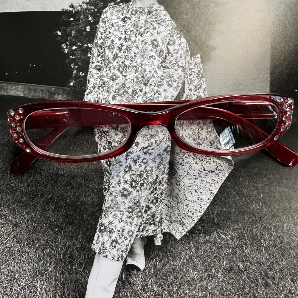 Reading glasses